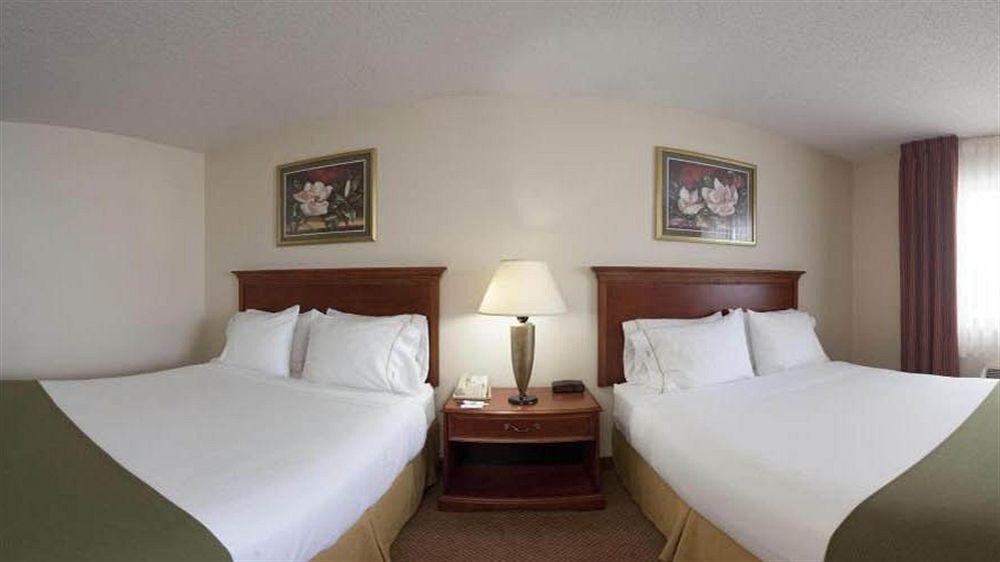 Holiday Inn Express Marshall, An Ihg Hotel Екстериор снимка