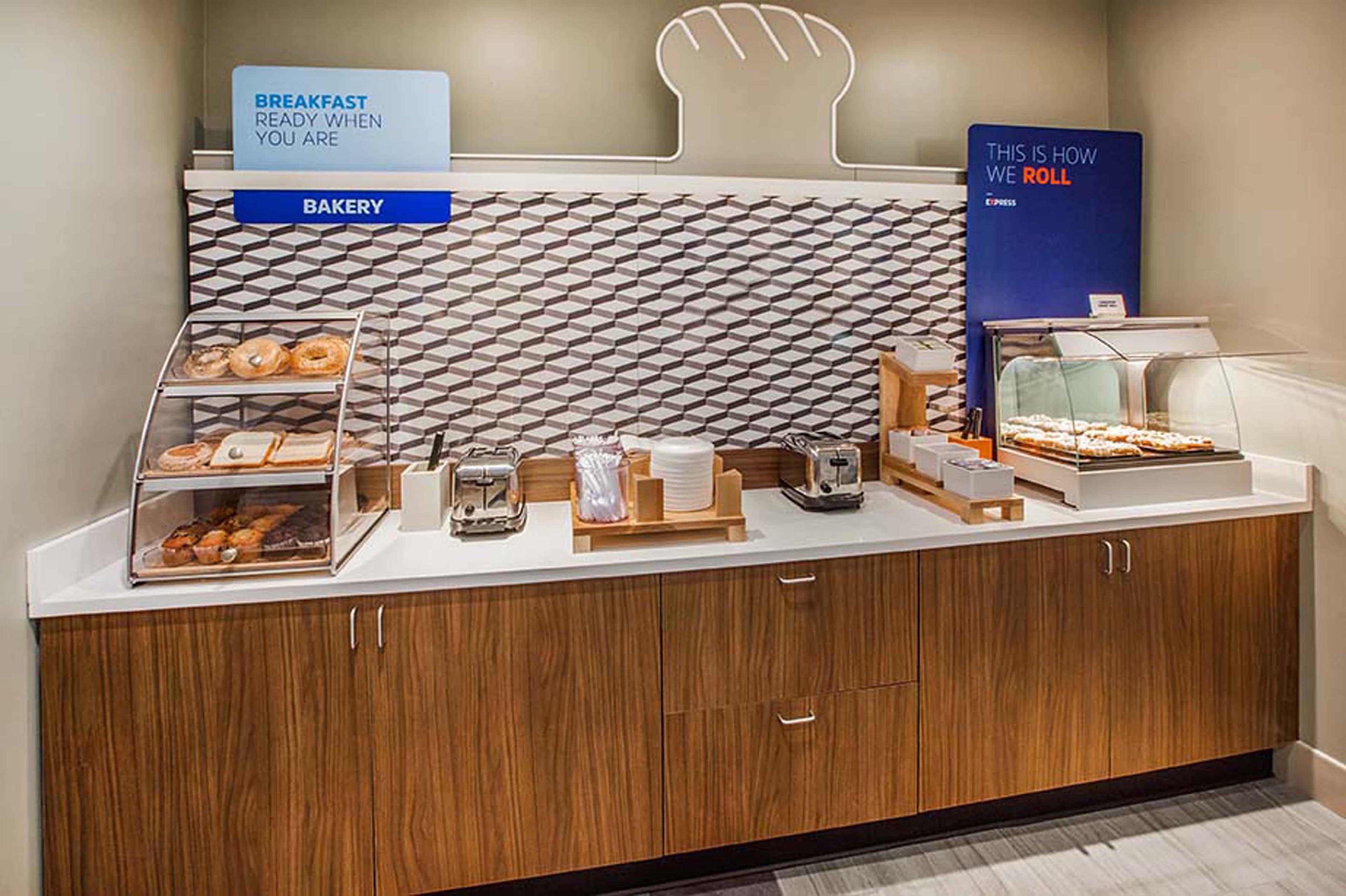 Holiday Inn Express Marshall, An Ihg Hotel Екстериор снимка