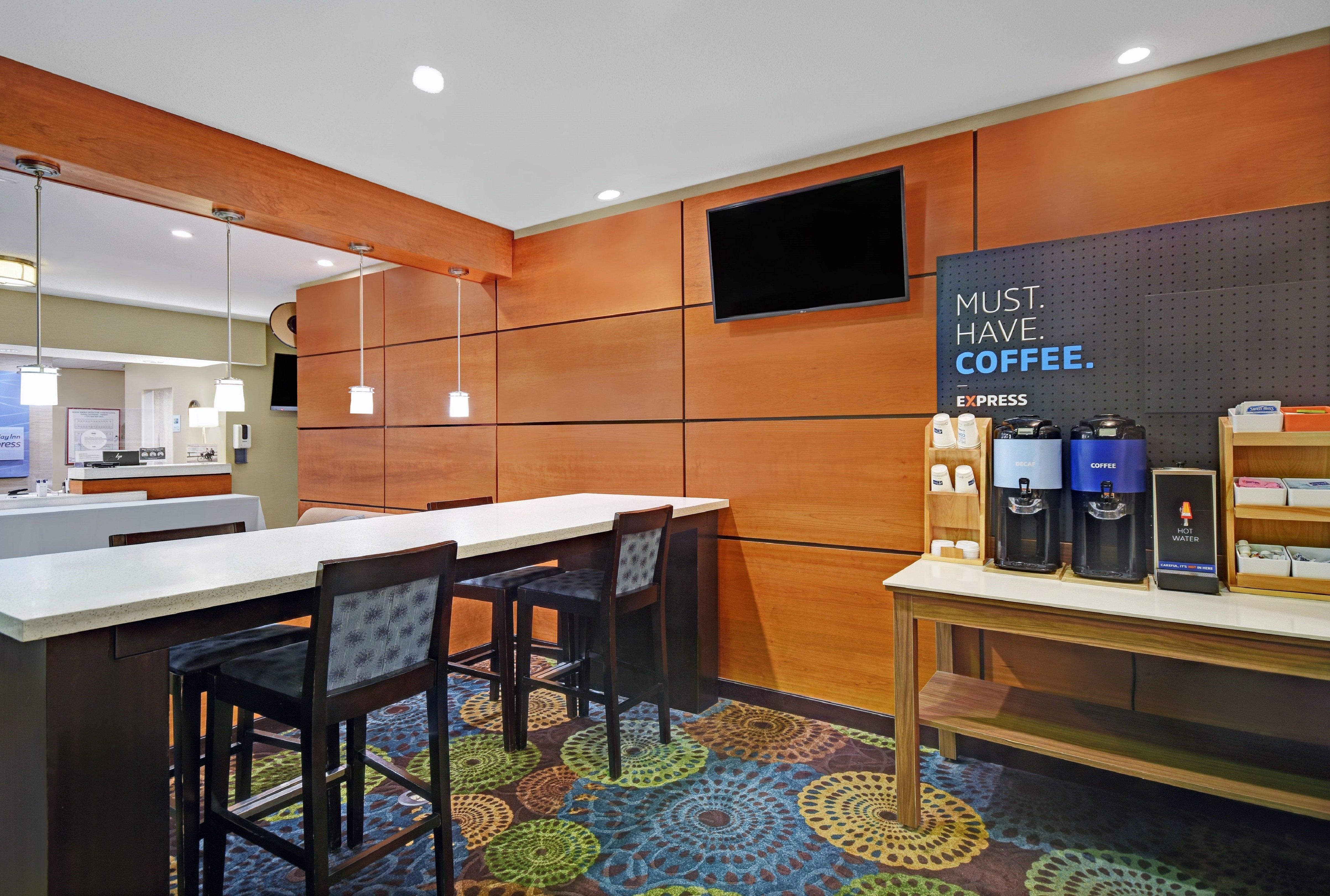 Holiday Inn Express Marshall, An Ihg Hotel Екстериор снимка